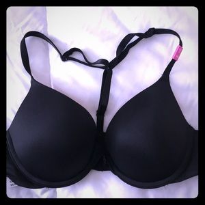 VS Pink “T” back bra. Brand NEW! With tags.